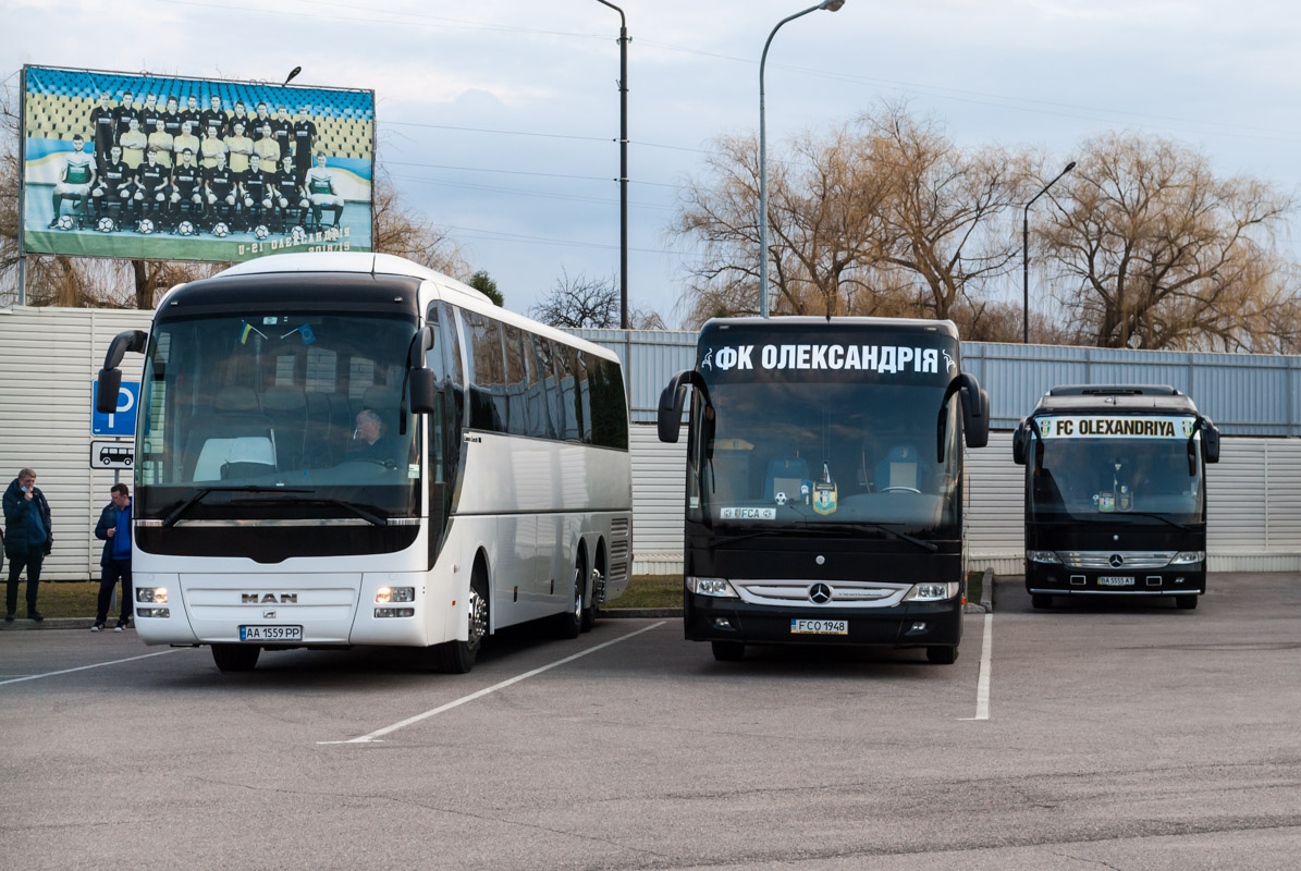 Киев, MAN R09 Lion's Coach C RHC444 C № AA 1559 PP; Кировоградская область, Mercedes-Benz Tourismo II 15RHD № FCO 1948; Кировоградская область, Mercedes-Benz O580-15RH Travego RH № BA 5555 AT