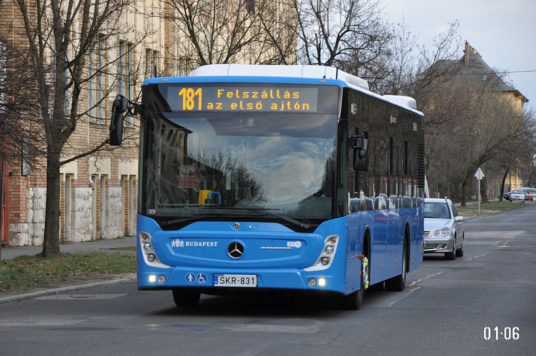 Венгрия, Mercedes-Benz Conecto III № SKR-831
