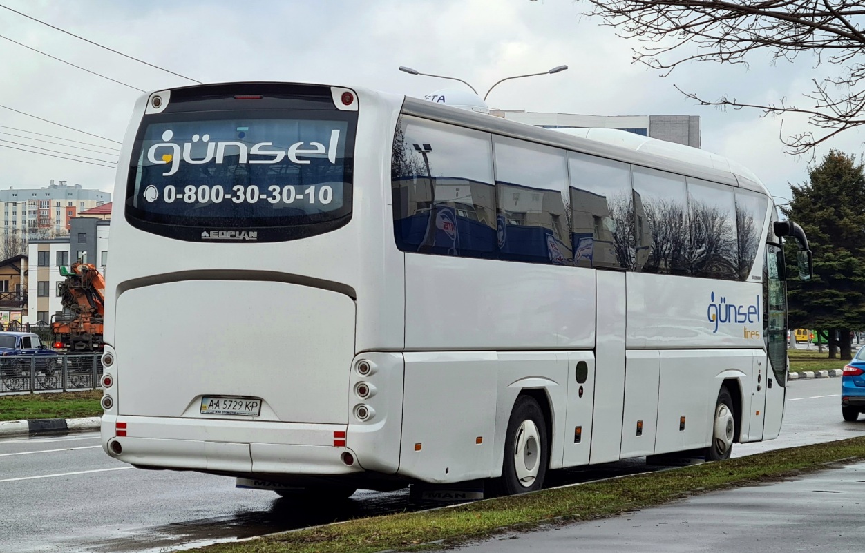 Киев, Neoplan P21 N2216SHD Tourliner SHD № AA 5729 KP