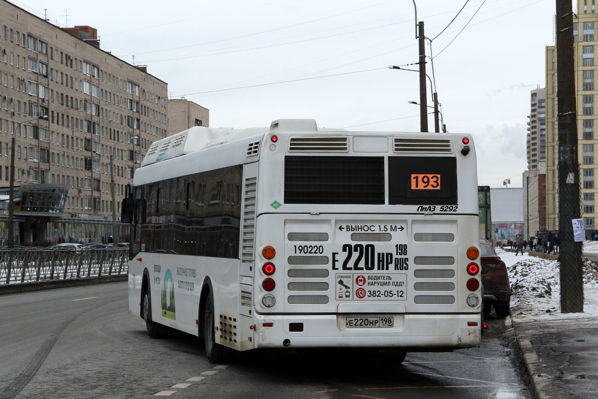 Санкт-Петербург, ЛиАЗ-5292.67 (CNG) № Е 220 НР 198