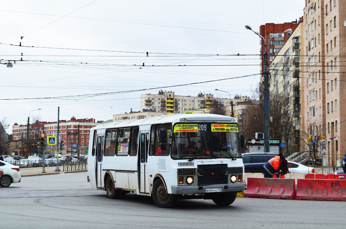 Ленинградская область, ПАЗ-4234-05 № В 454 УА 178