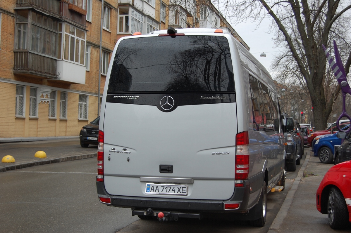 Киев, Mercedes-Benz Sprinter Travel 45 № AA 7174 XE