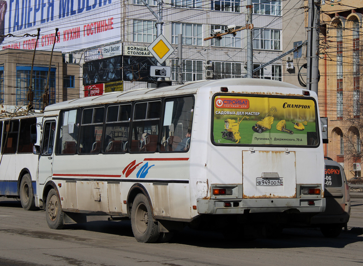 Кировская область, ПАЗ-4234 № В 949 ОО 43