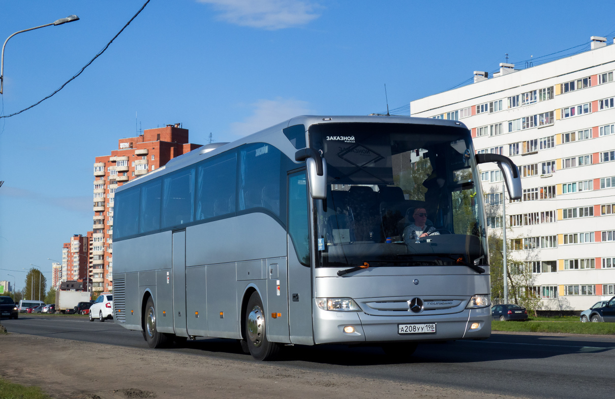 Szentpétervár, Mercedes-Benz Tourismo II 15RHD sz.: А 208 УУ 198
