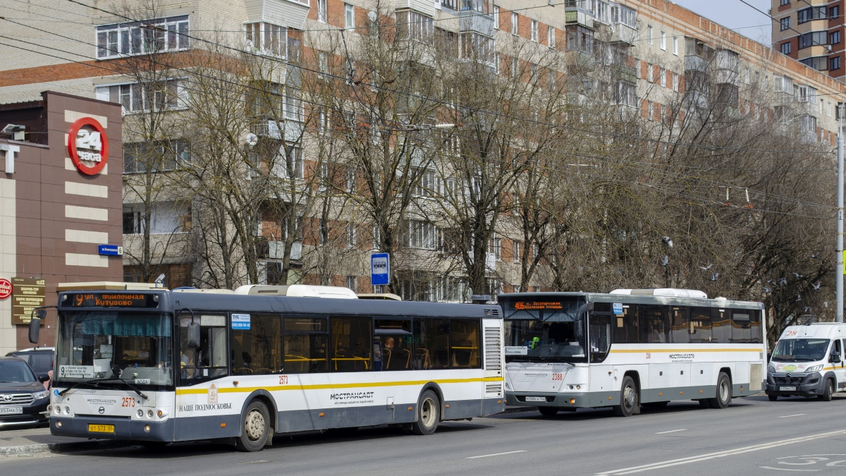 Московская область, ЛиАЗ-5292.60 № 2573; Московская область, ЛиАЗ-5250 № 2388