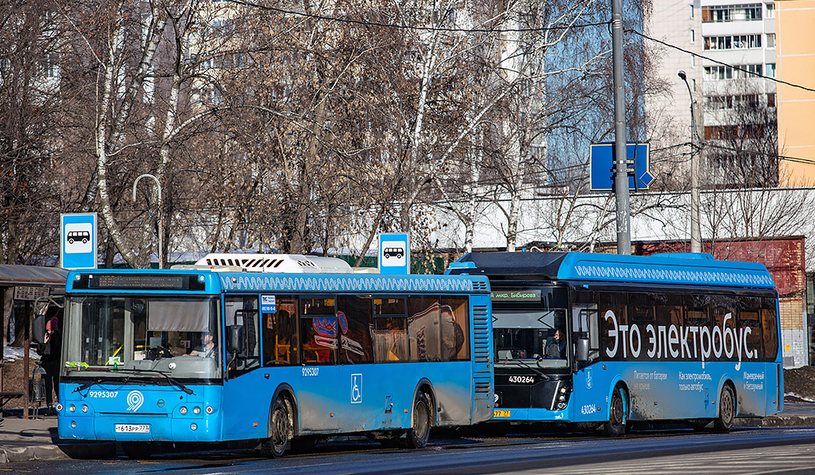 Moskva, LiAZ-5292.65 č. 9295307