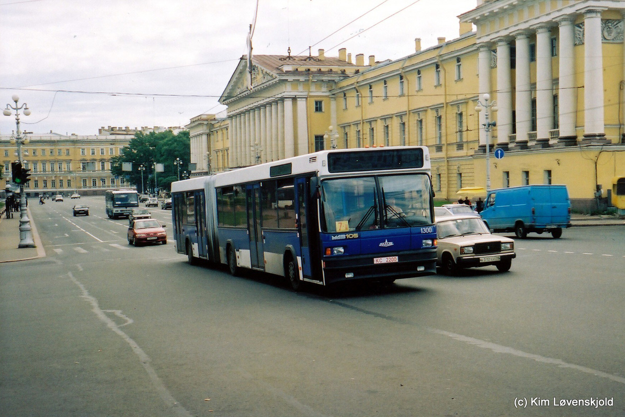 Санкт-Петербург, МАЗ-105.041 № 1300