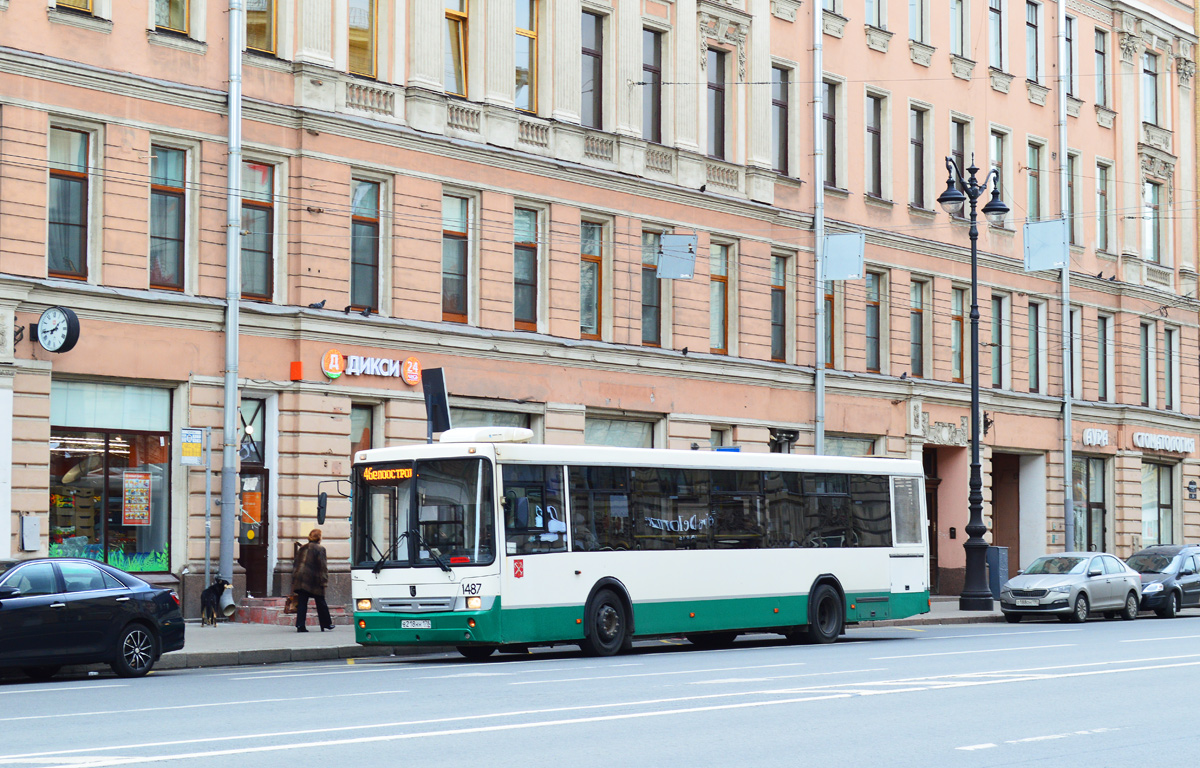 Sankt Petersburg, NefAZ-52994-40-42 Nr. 1487