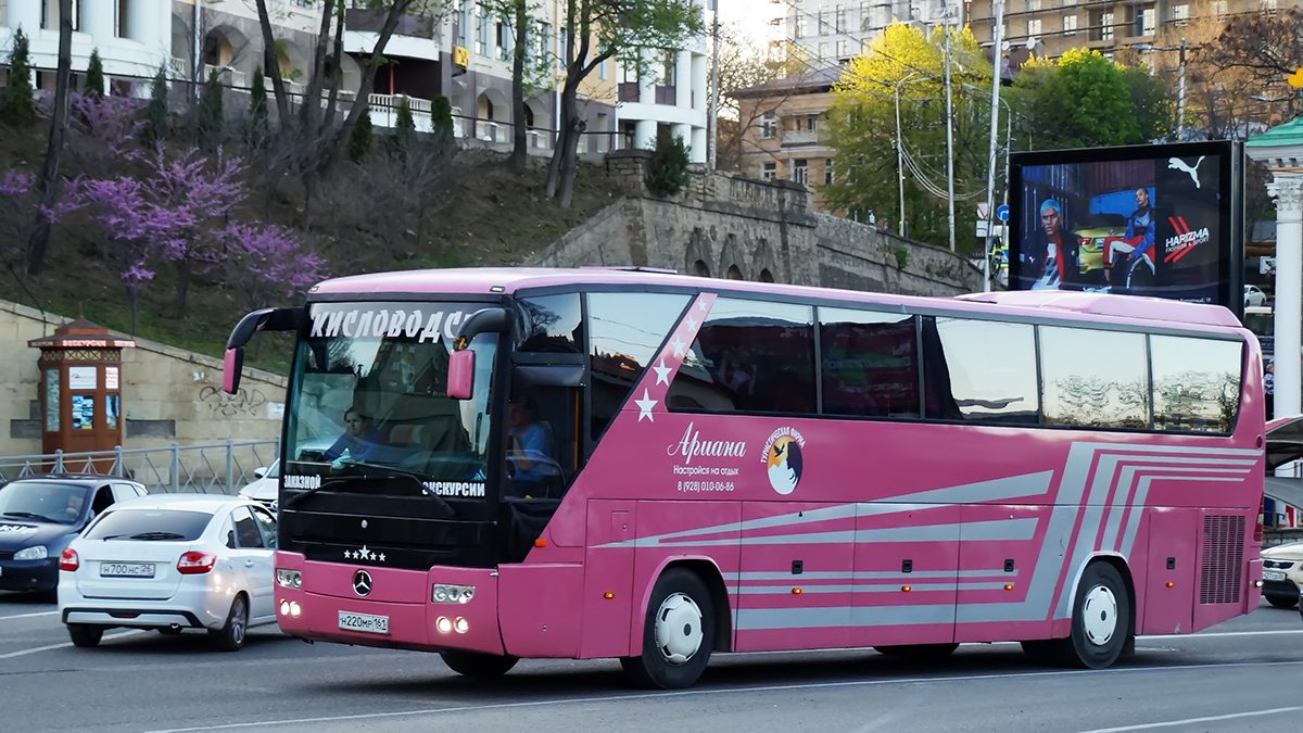 Ставропольский край, Mercedes-Benz № Н 220 МР 161