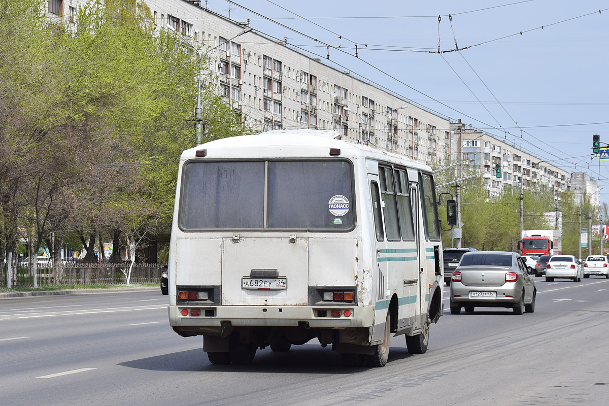 Волгоградская область, ПАЗ-3205-110 № А 682 ЕУ 134