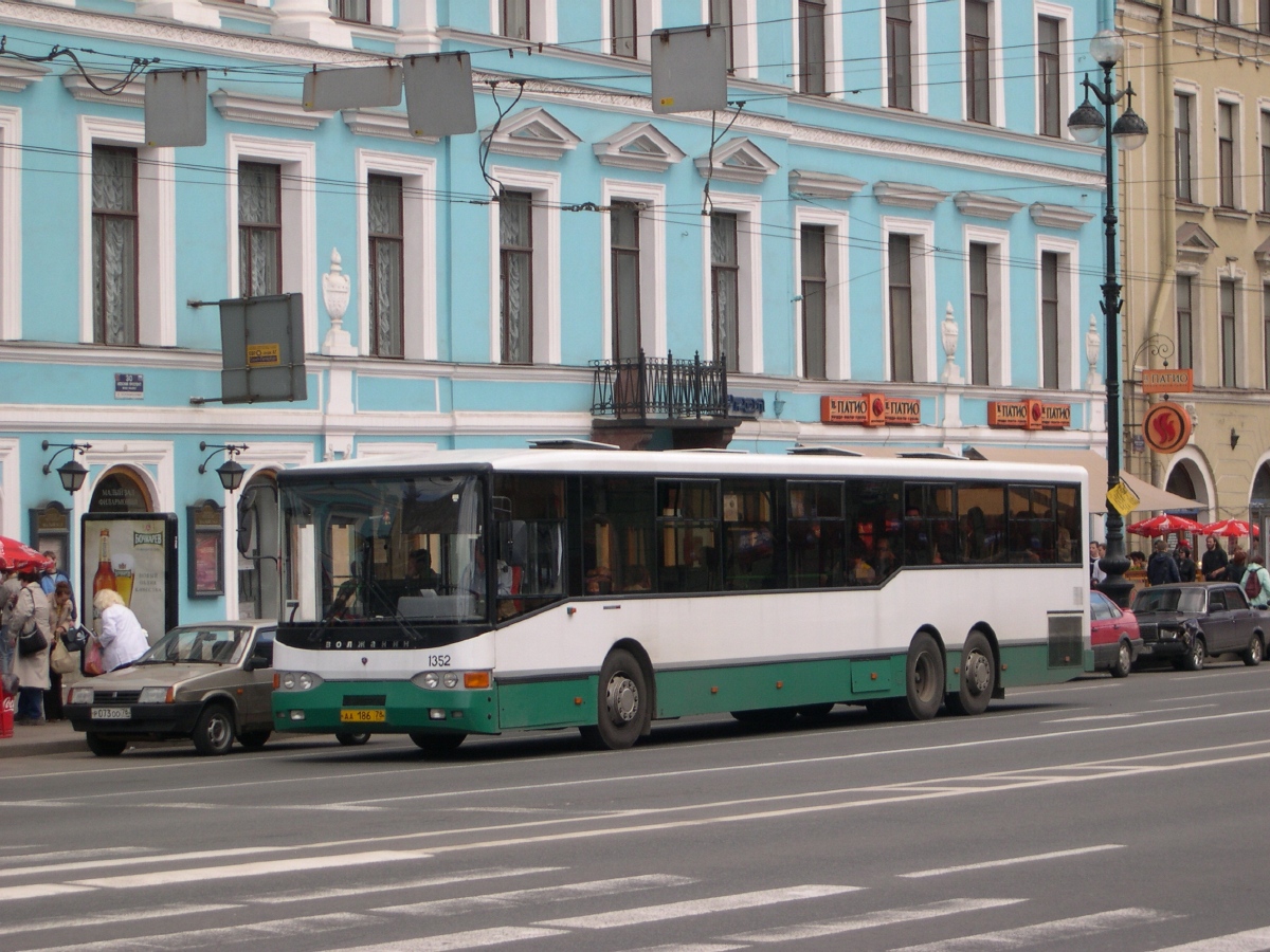 Szentpétervár, Volgabus-6270.00 sz.: 1352