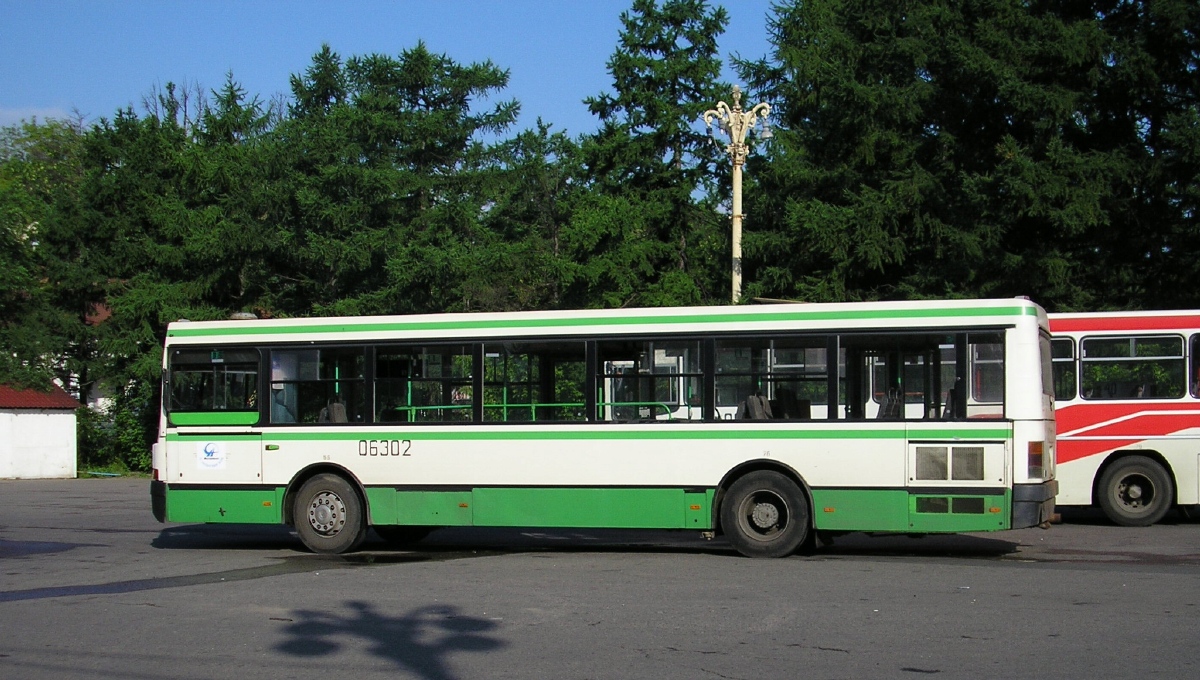 Москва, Ikarus 415.33 № 06302