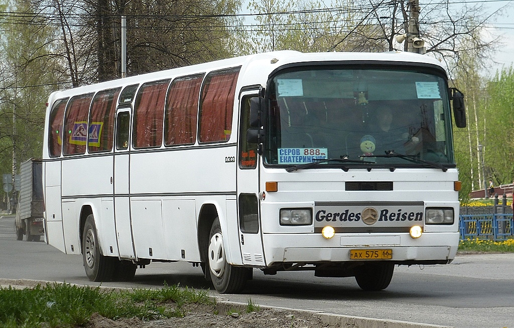 Свердловская область, Mercedes-Benz O303-15KHP-A № АХ 575 66