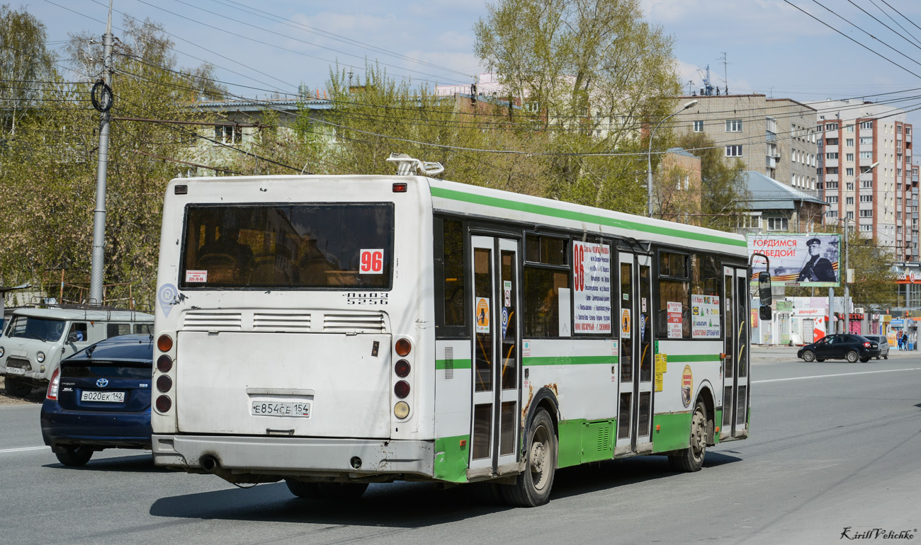 Новосибирская область, ЛиАЗ-5256.53 № Е 854 СЕ 154