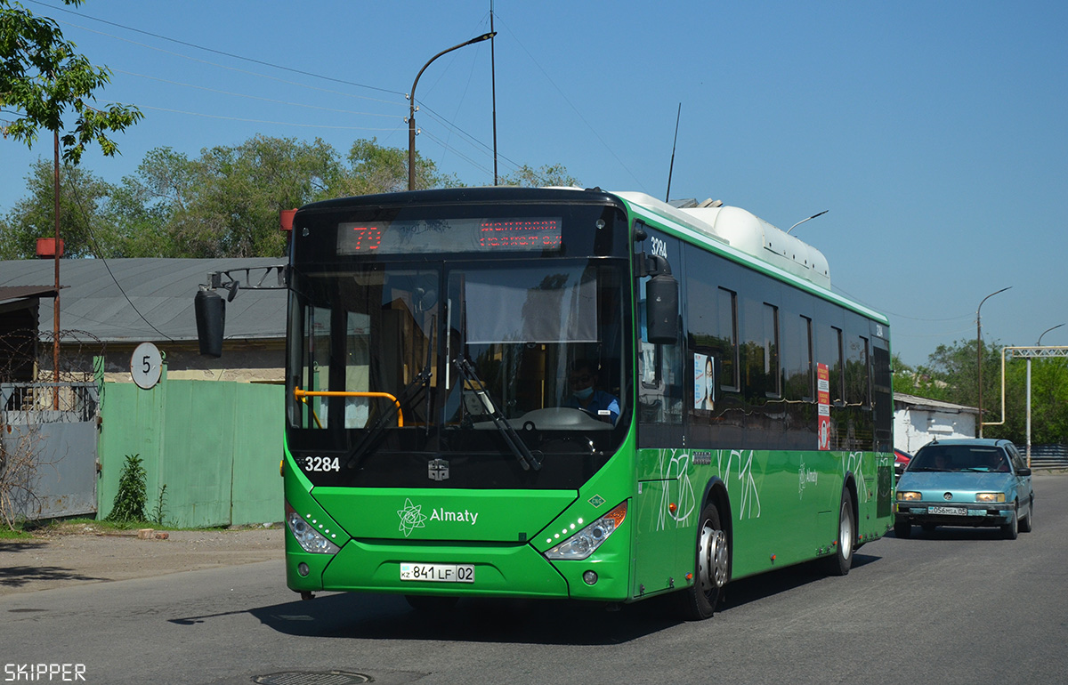 Алматы, Zhong Tong LCK6125HGAN № 3284