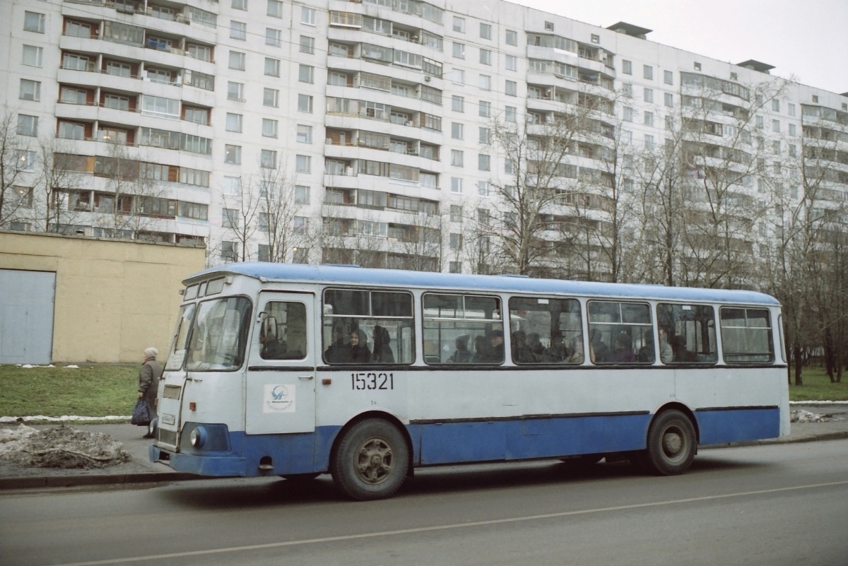 Maskva, LiAZ-677M Nr. 15321
