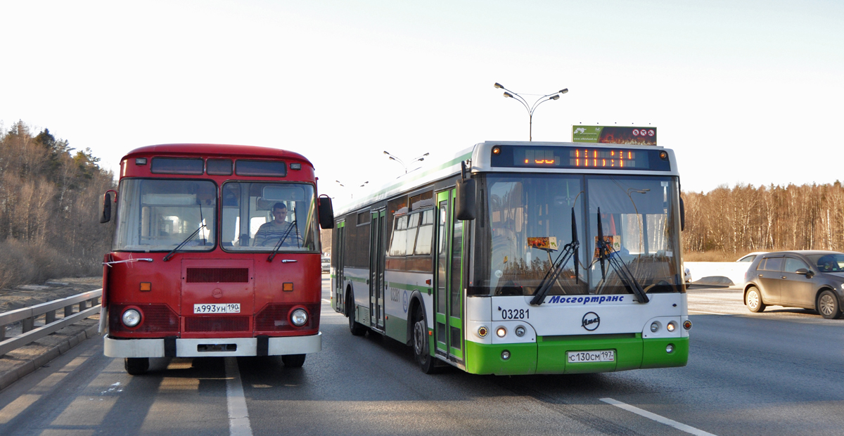 Московская область, ЛиАЗ-677М (ЯАЗ) № А 993 УН 190; Москва, ЛиАЗ-5292.21 № 03281