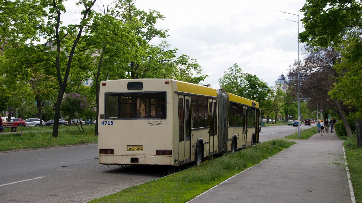 Kiew, MAZ-105.060 Nr. 4715