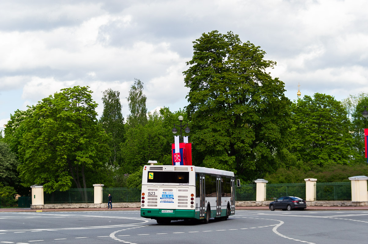 Sankt Petersburg, LiAZ-5292.60 Nr. 1523