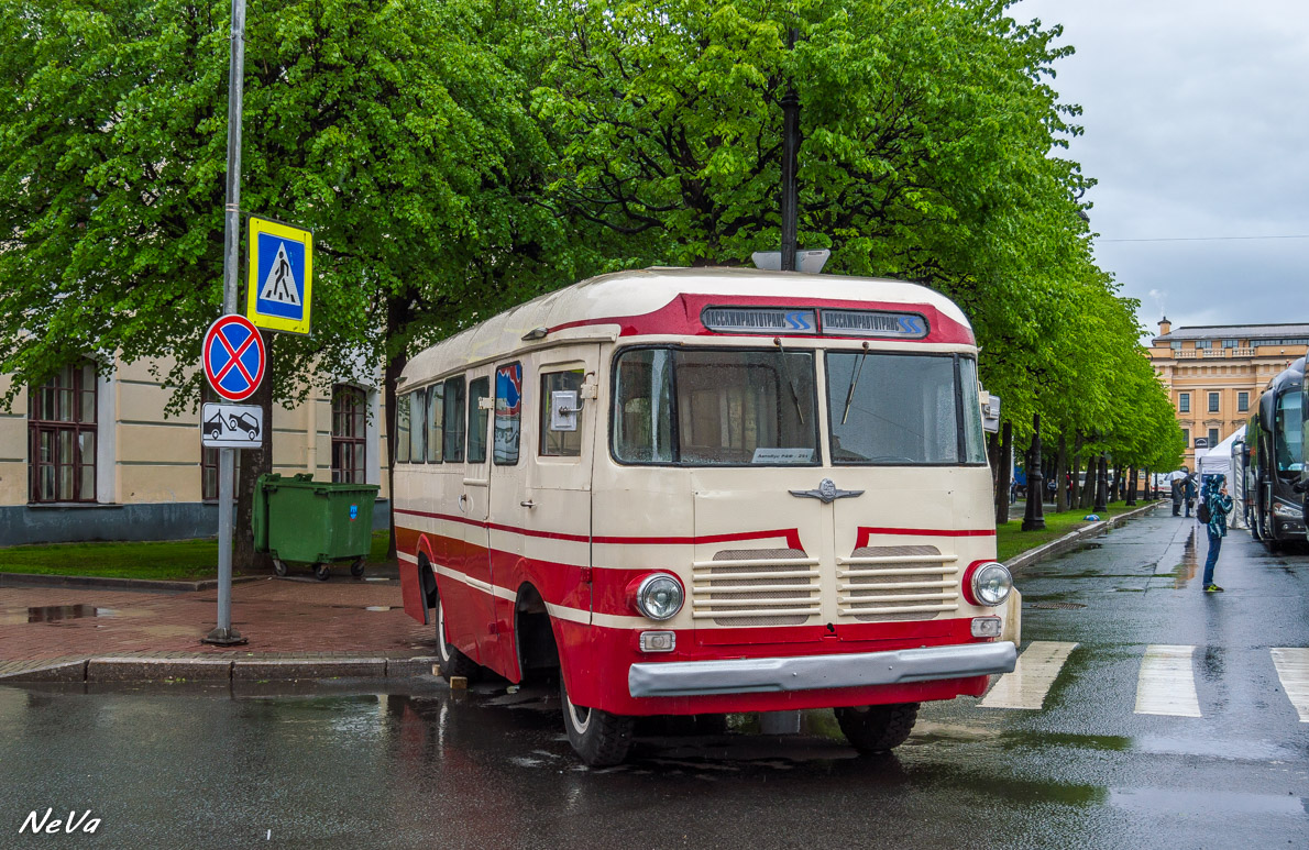 Санкт-Петербург, РАФ-976 № б/н; Санкт-Петербург — II Международный транспортный фестиваль "SPbTransportFest-2021"