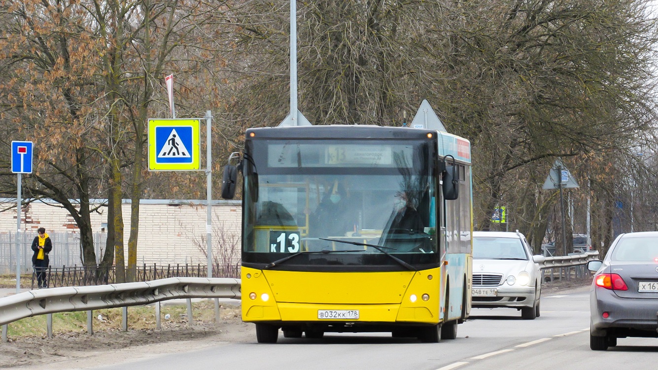 Санкт-Петербург, МАЗ-206.067 № В 032 КК 178