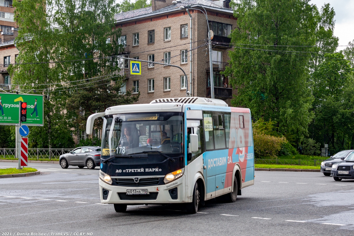 Санкт-Петербург, ПАЗ-320435-04 "Vector Next" № Е 013 НА 198