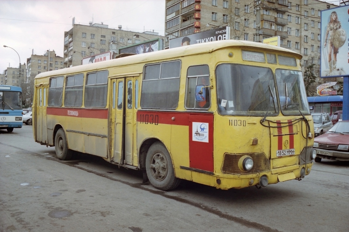 Москва, ЛиАЗ-677М № 11030