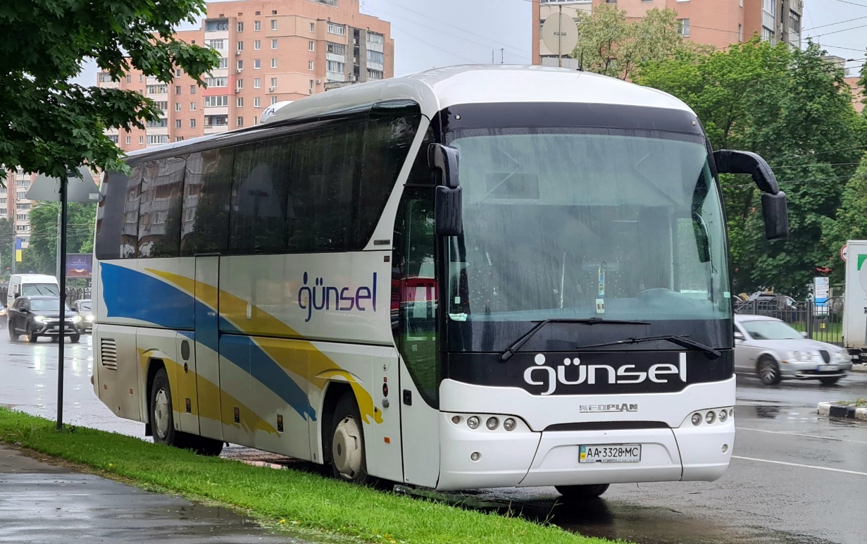 Киев, Neoplan P21 N2216SHD Tourliner SHD № AA 3328 MC