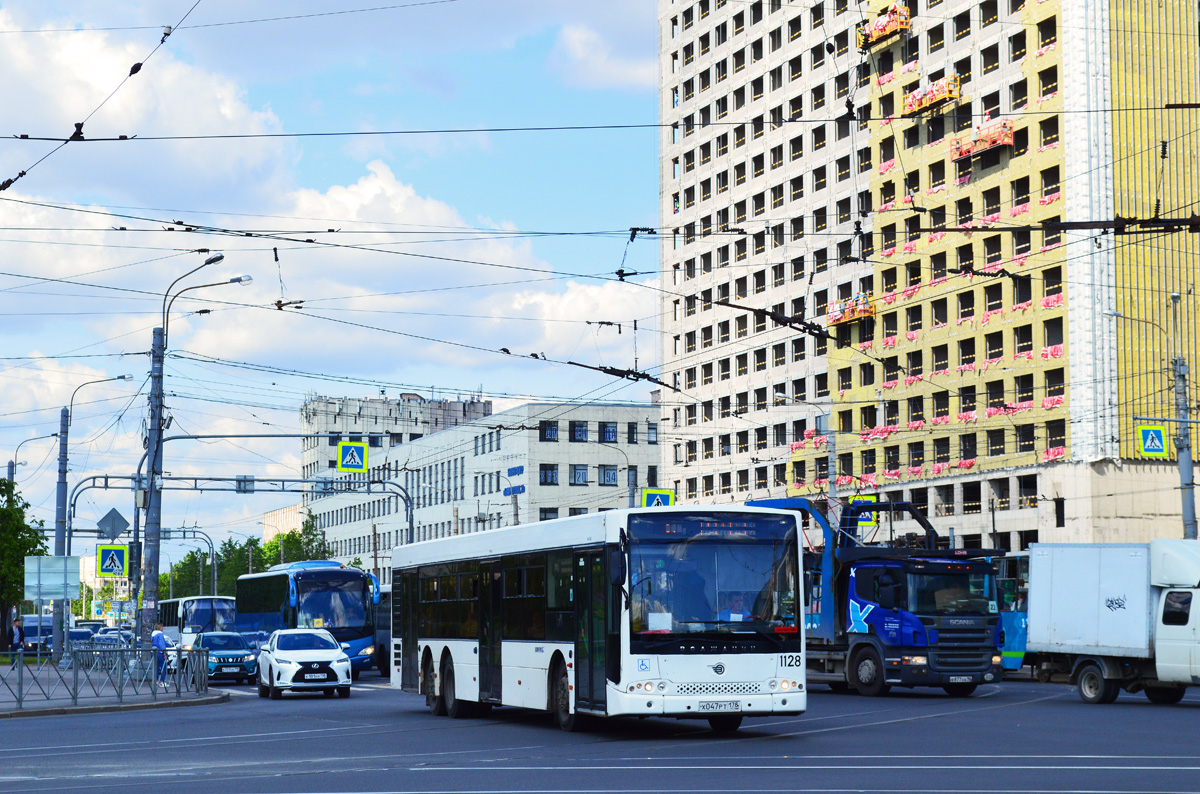 Санкт-Петербург, Волжанин-6270.06 