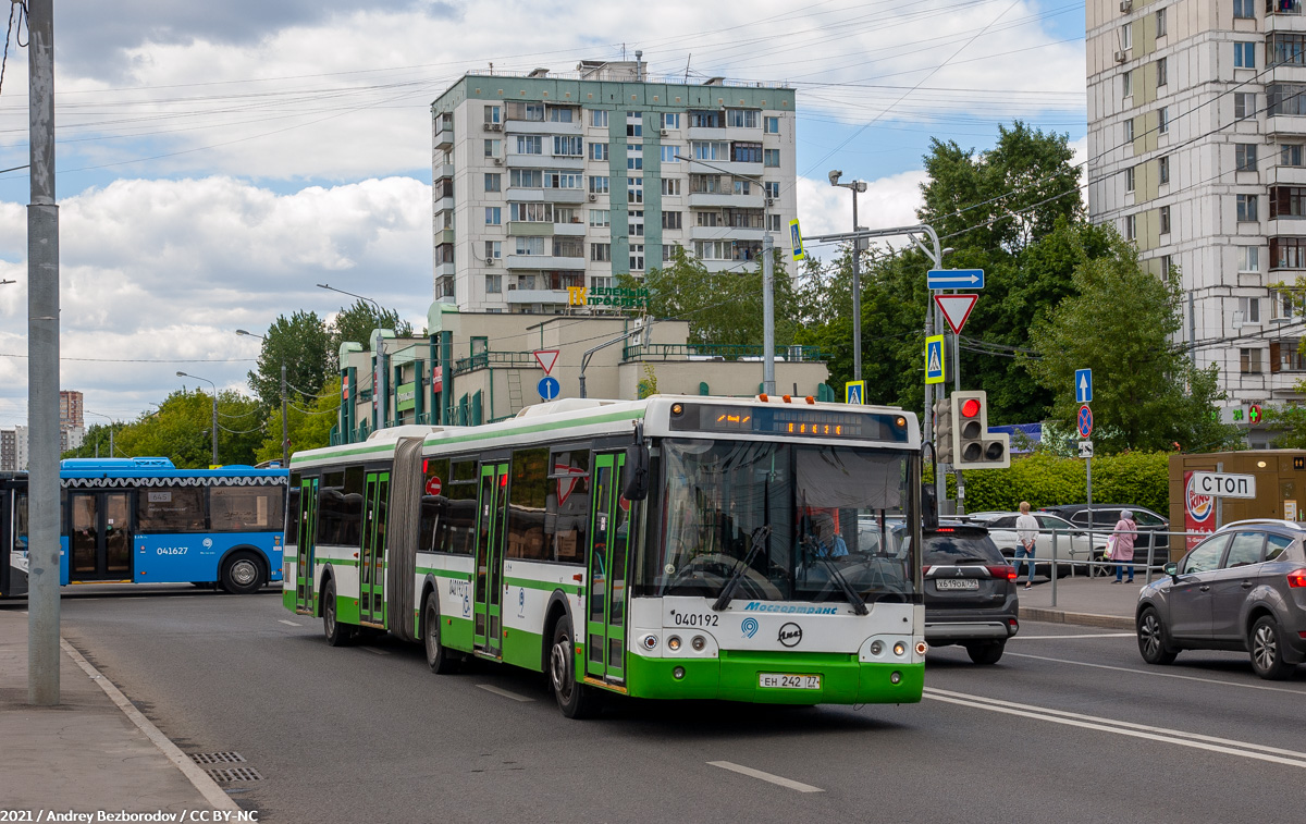 Москва, ЛиАЗ-6213.21 № 040192