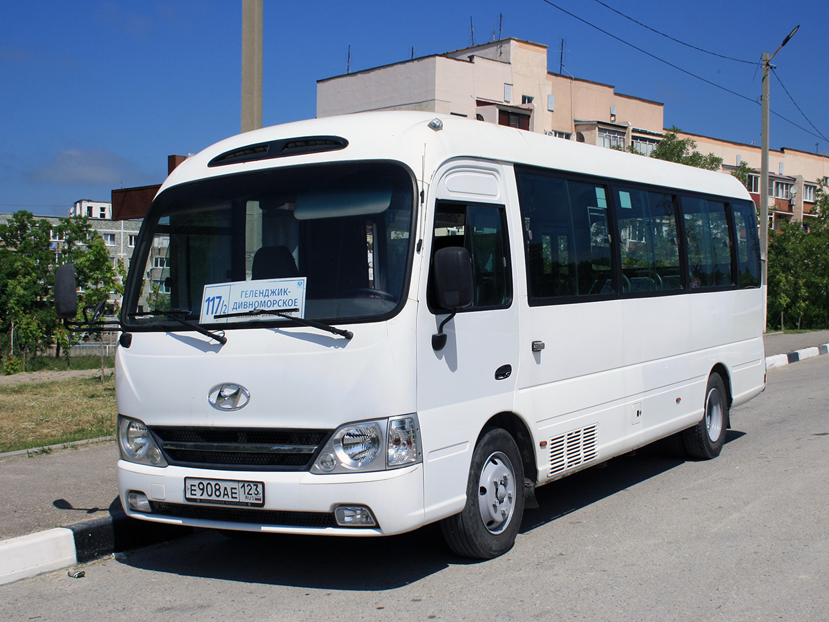 Краснодарский край, Hyundai County Kuzbass № Е 908 АЕ 123