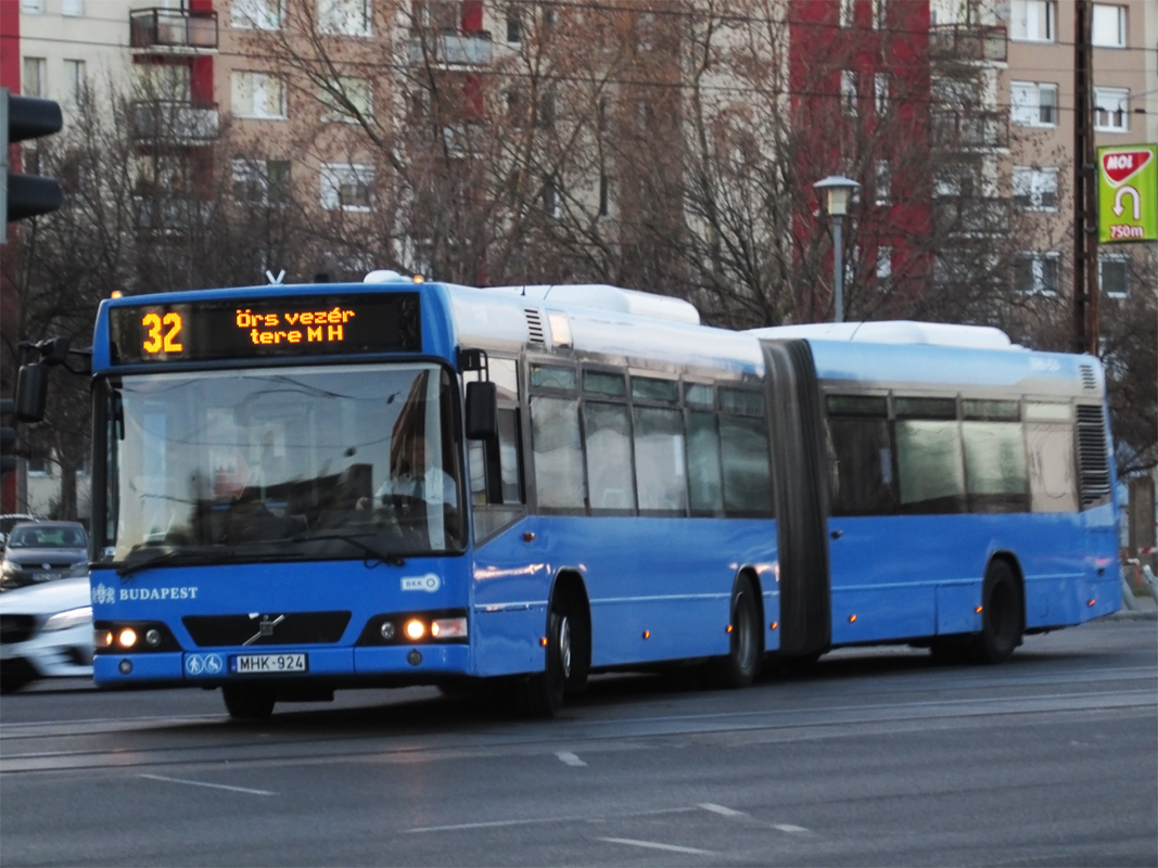 Венгрия, Volvo 7000A № MHK-924