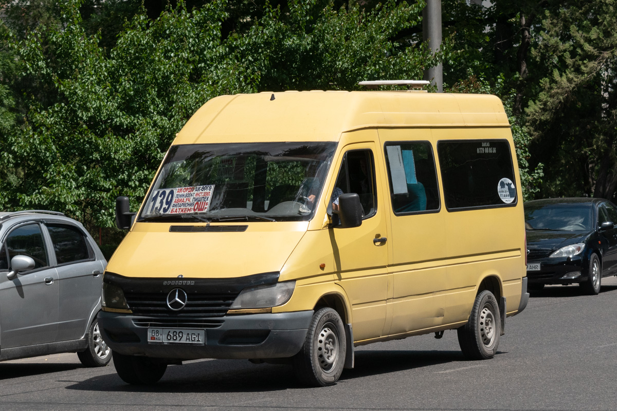 Кыргызстан, Mercedes-Benz Sprinter W901/W902 211CDI № 08 689 AGI