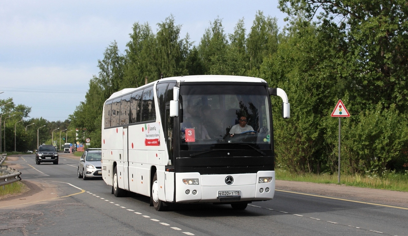 Санкт-Петербург, Mercedes-Benz O350-15RHD Tourismo № Е 020 УТ 178