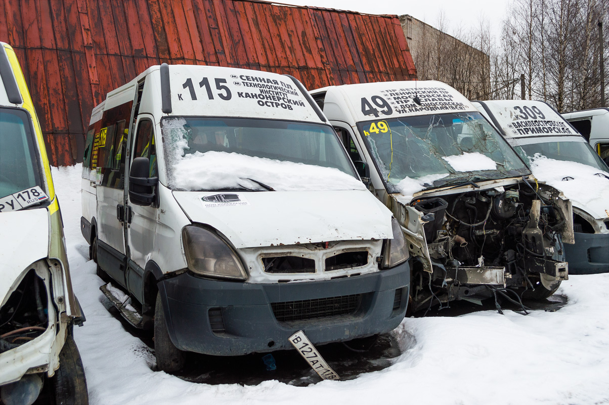 Санкт-Петербург, Нижегородец-2227UT (IVECO Daily) № 605; Санкт-Петербург — Автобусы без номеров (не новые)