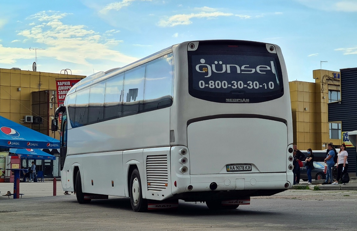 Киев, Neoplan P21 N2216SHD Tourliner SHD № AA 9078 KA