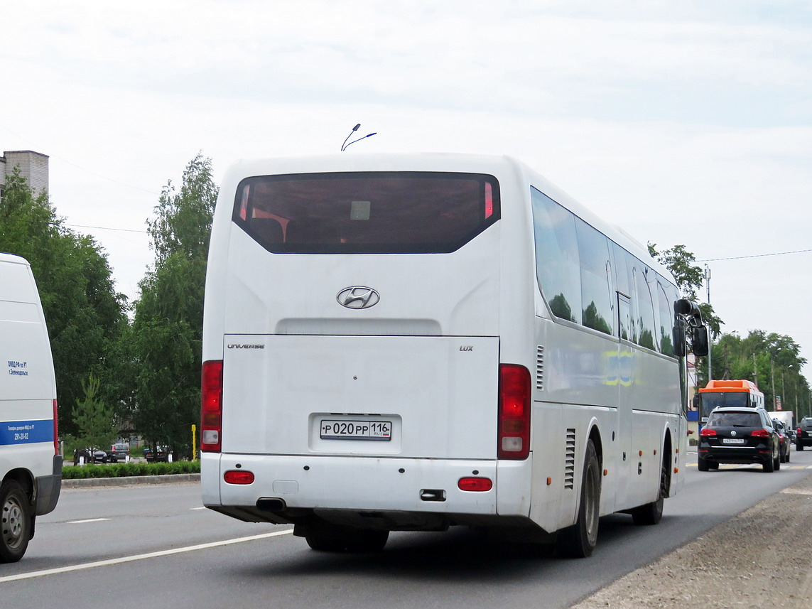 Татарстан, Hyundai Universe Space Luxury № Р 020 РР 116