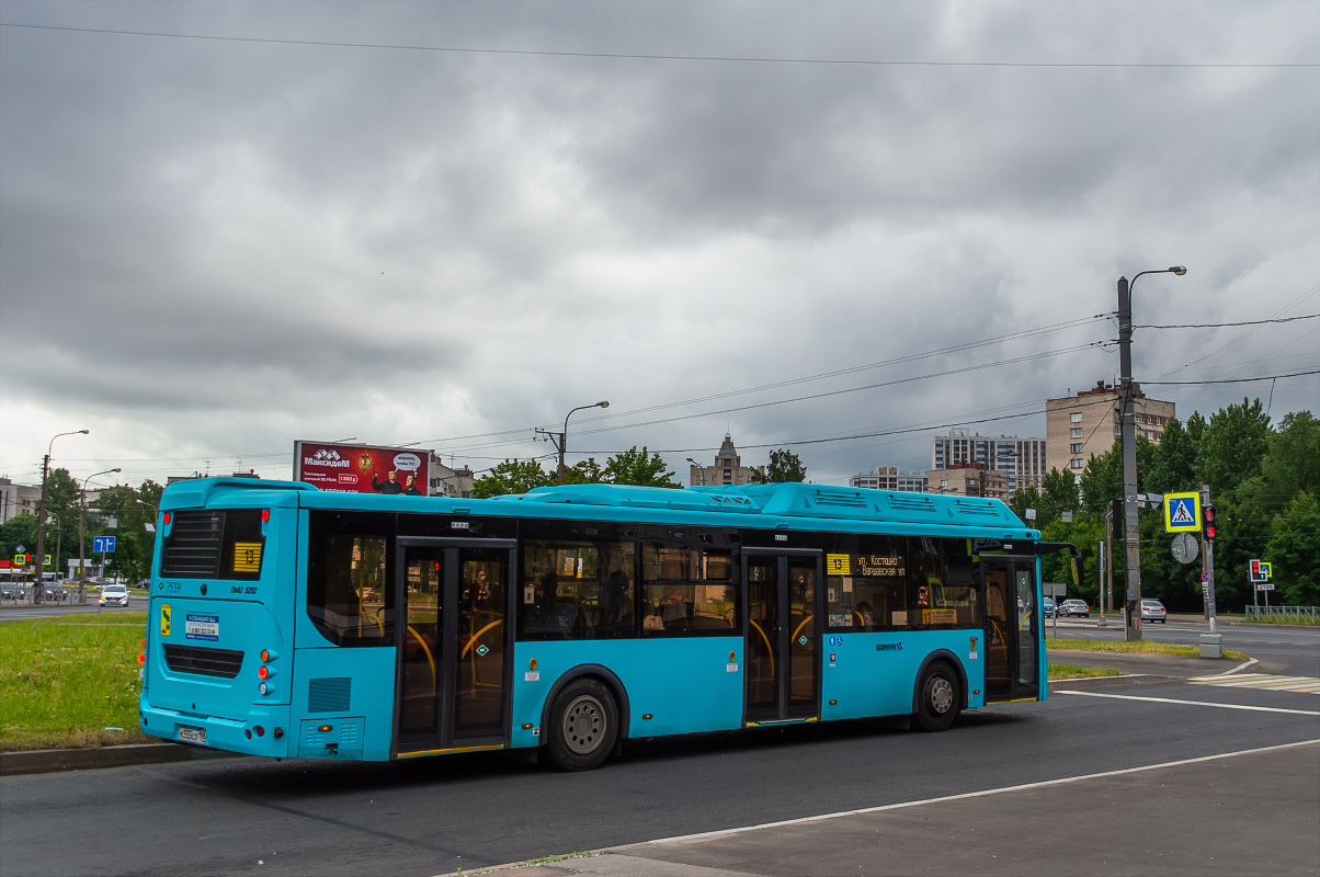 Petrohrad, LiAZ-5292.67 (CNG) č. 7559