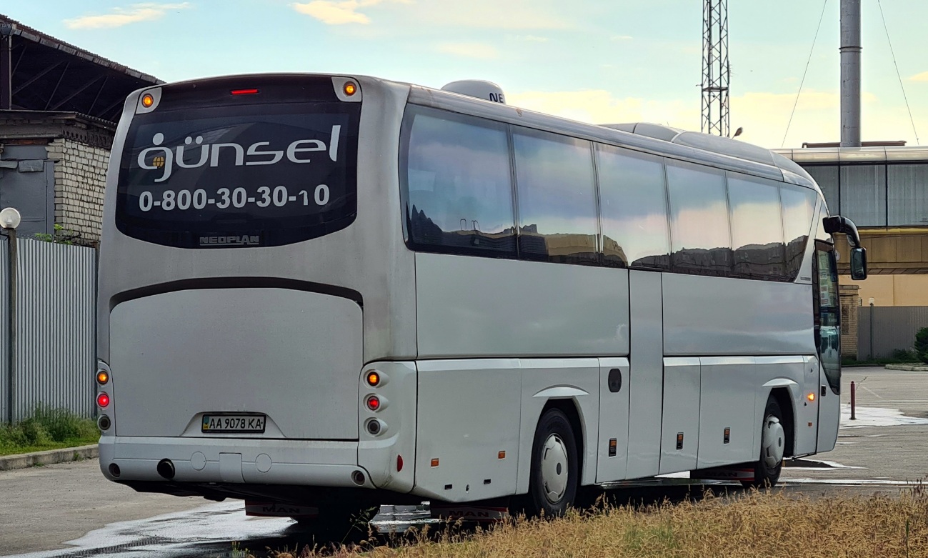 Киев, Neoplan P21 N2216SHD Tourliner SHD № AA 9078 KA