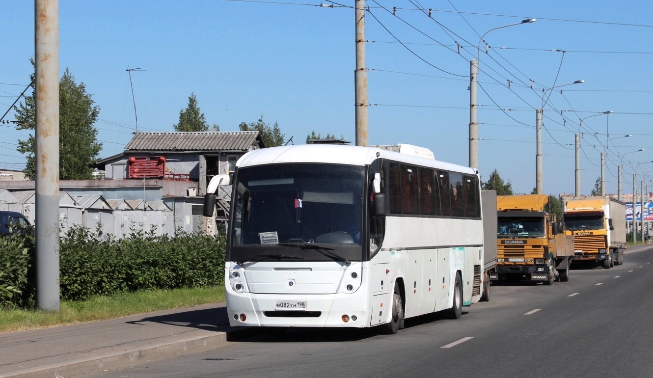 Санкт-Петербург, ГолАЗ-52911-11 № В 082 ХН 198