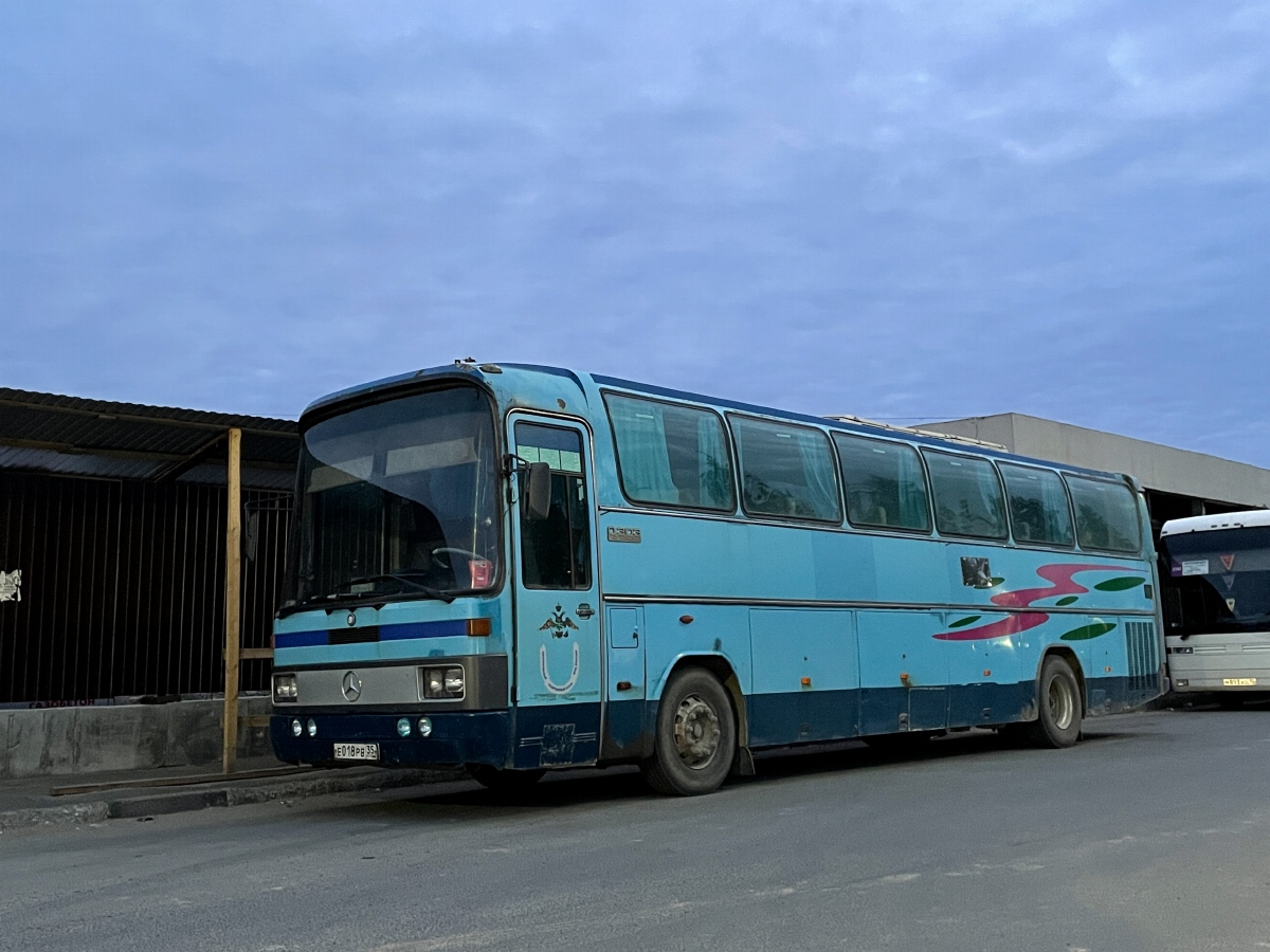 Вологодская область, Mercedes-Benz O303-15RHD Витязь № Е 018 РВ 35