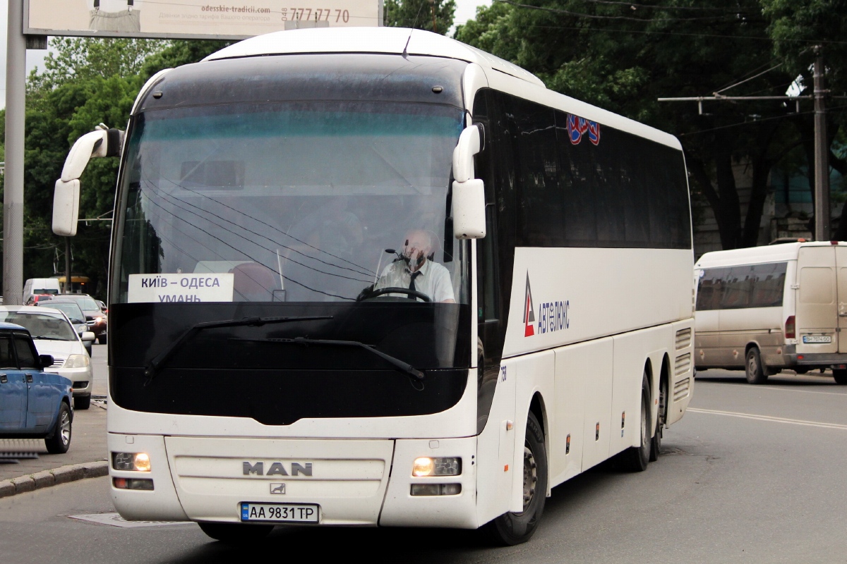 Киев, MAN R08 Lion's Coach L RHC444 L № 758