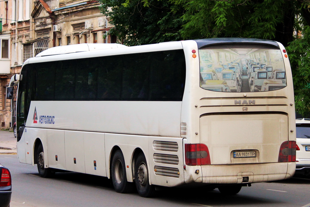 Киев, MAN R08 Lion's Coach L RHC444 L № 758