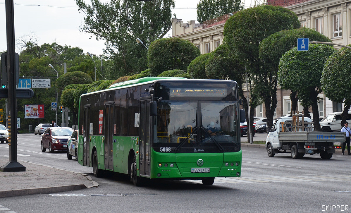 Almaty, Golden Dragon XML6125CR č. 5068