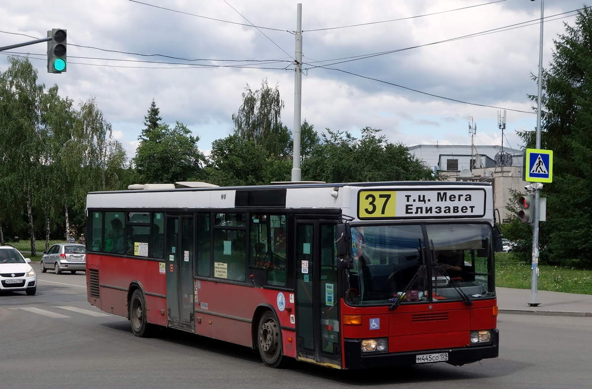 Sverdlovsk region, Mercedes-Benz O405N2 # М 445 СО 159