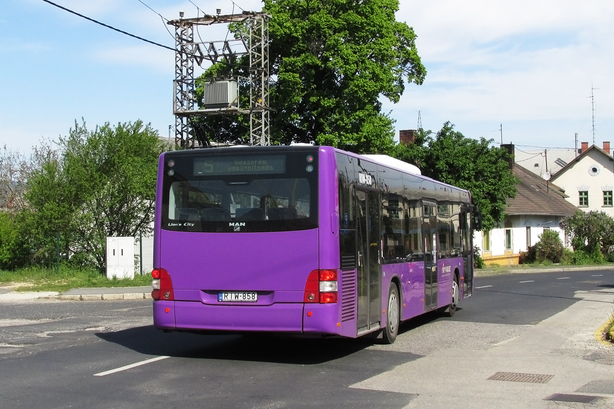 Венгрия, MAN A21 Lion's City NL313 № RIW-858