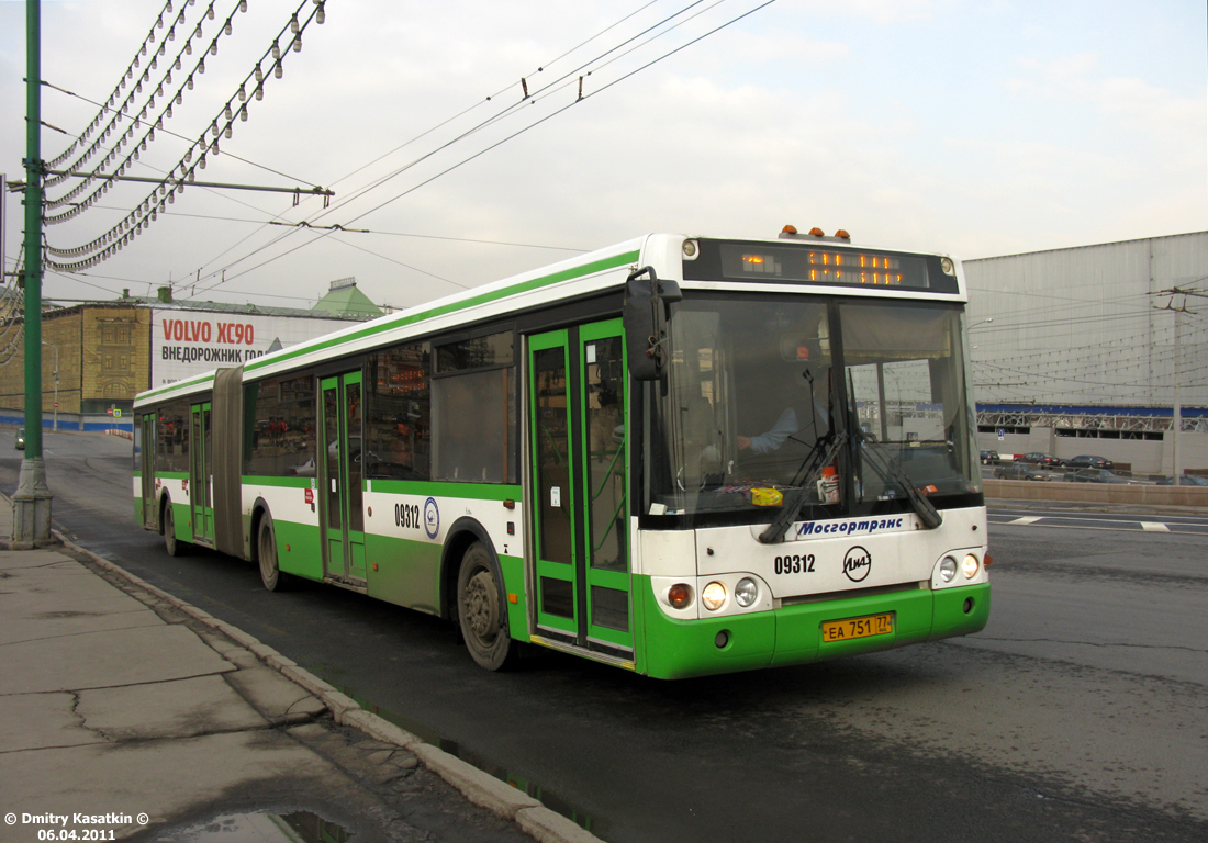 Moskau, LiAZ-6213.20 Nr. 09312