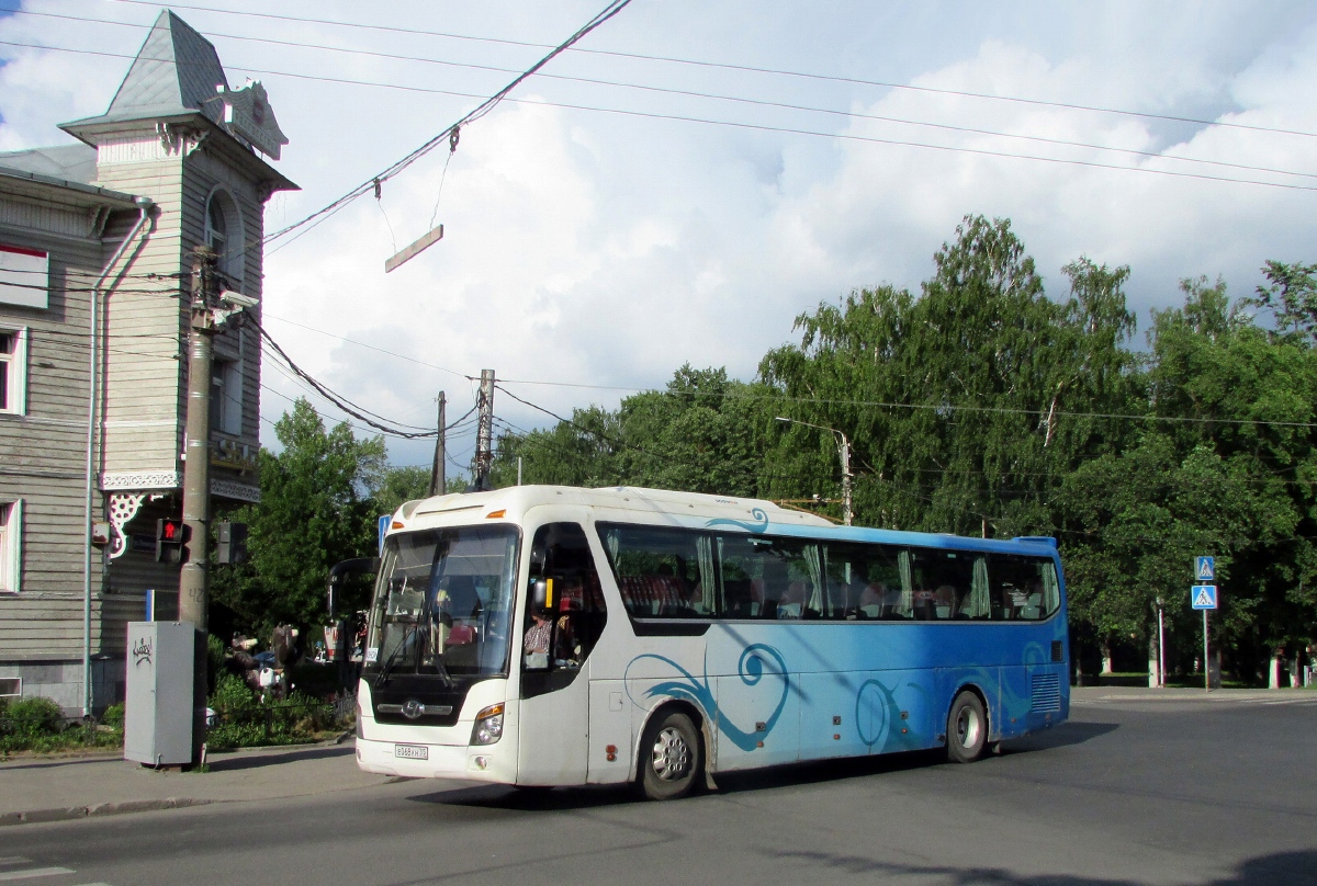 Вологодская область, Hyundai Universe Xpress Noble № Е 068 КН 35