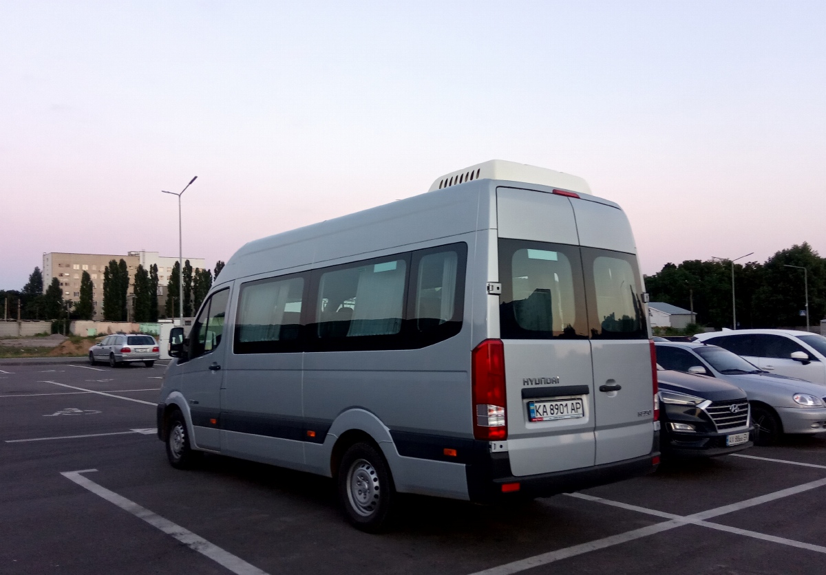 Kijeva, Hyundai H350 № KA 8901 AP