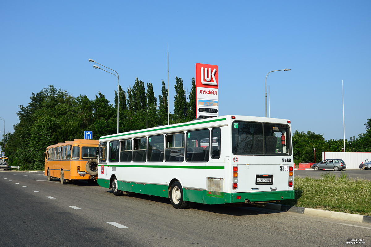 Краснодарский край, ЛиАЗ-5256.40-01 № Х 748 КМ 193